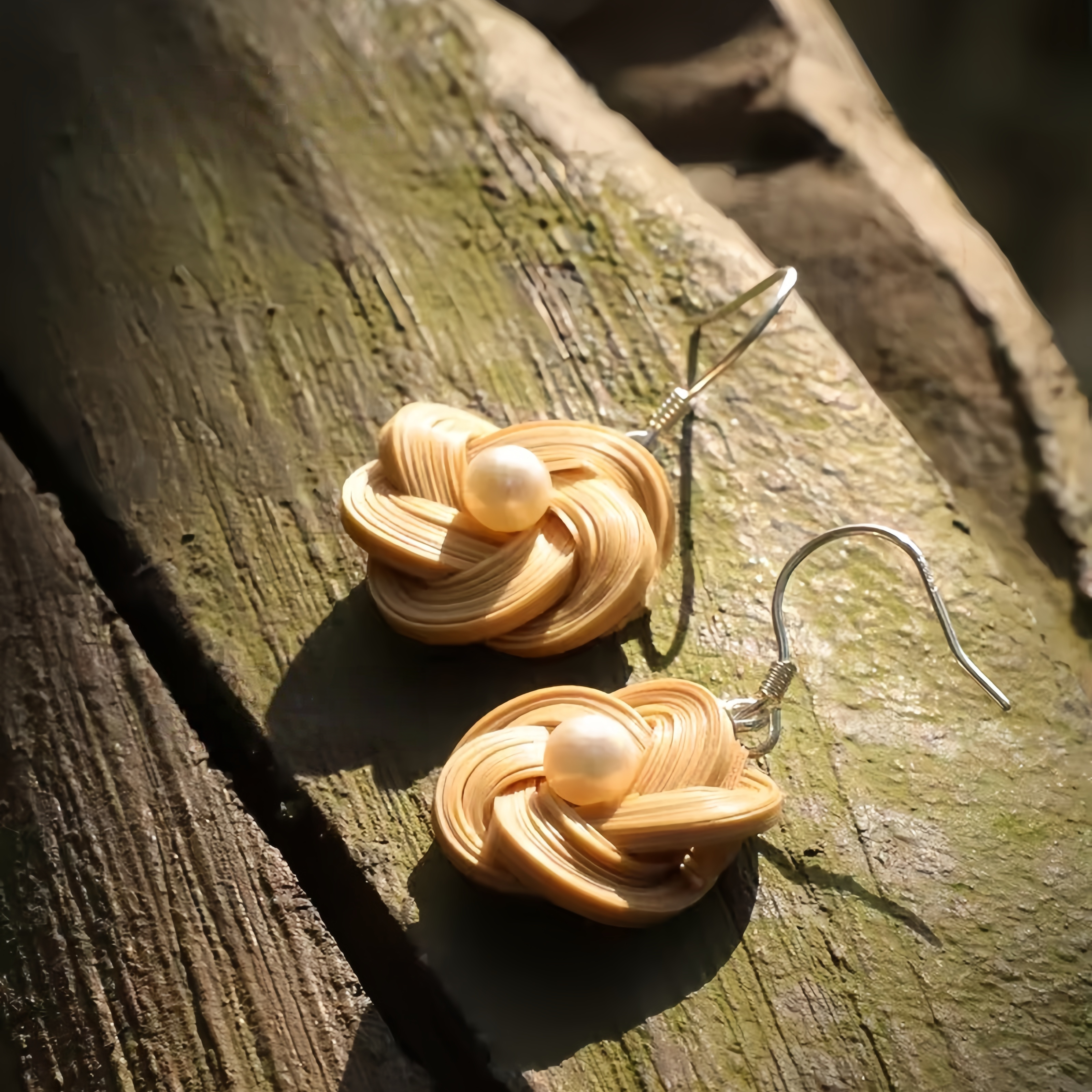 ZHU Handmade Bamboo Woven Earrings with Freshwater Pearl