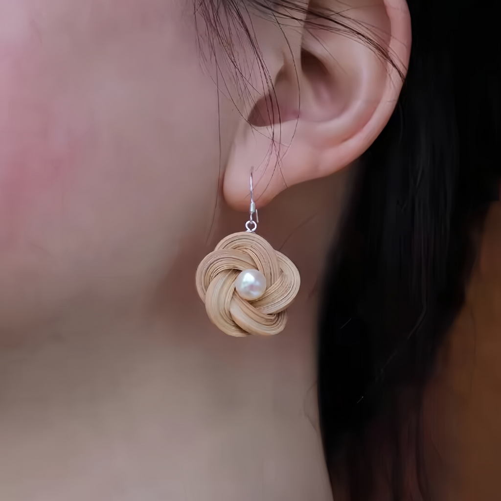 ZHU Handmade Bamboo Woven Earrings with Freshwater Pearl